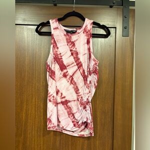 Veronica Bear Rhone tank top, Medium very good condition in Raspbery